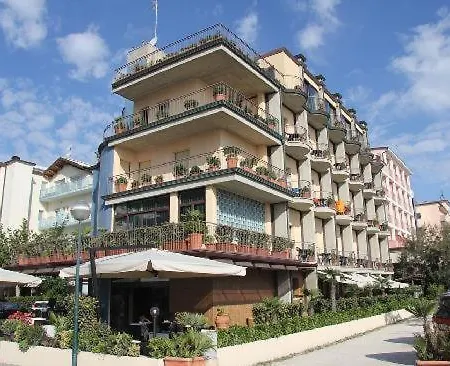 Delizia Hotel 4*